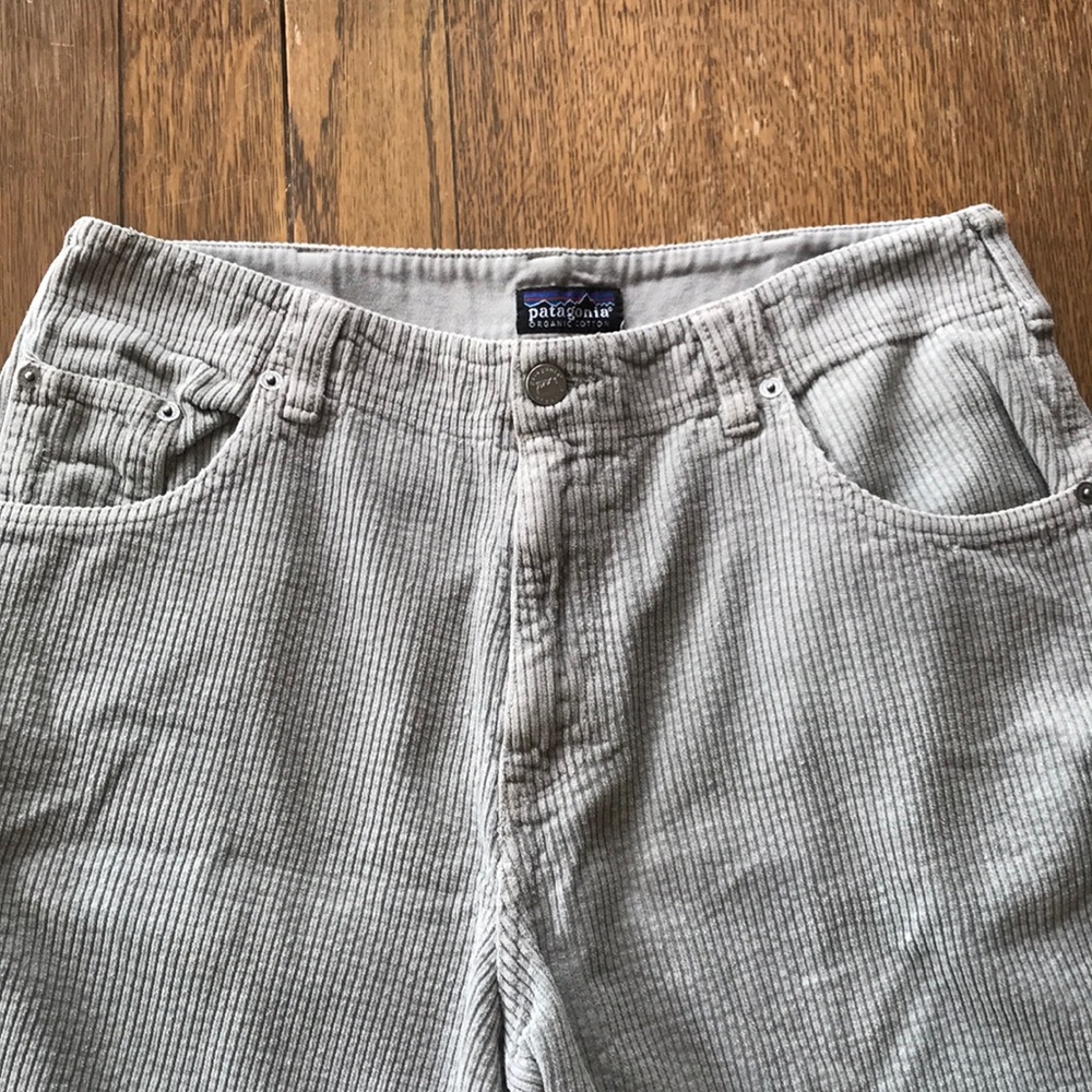 Mens “Vintage” Patagonia Cord Shorts Size 32